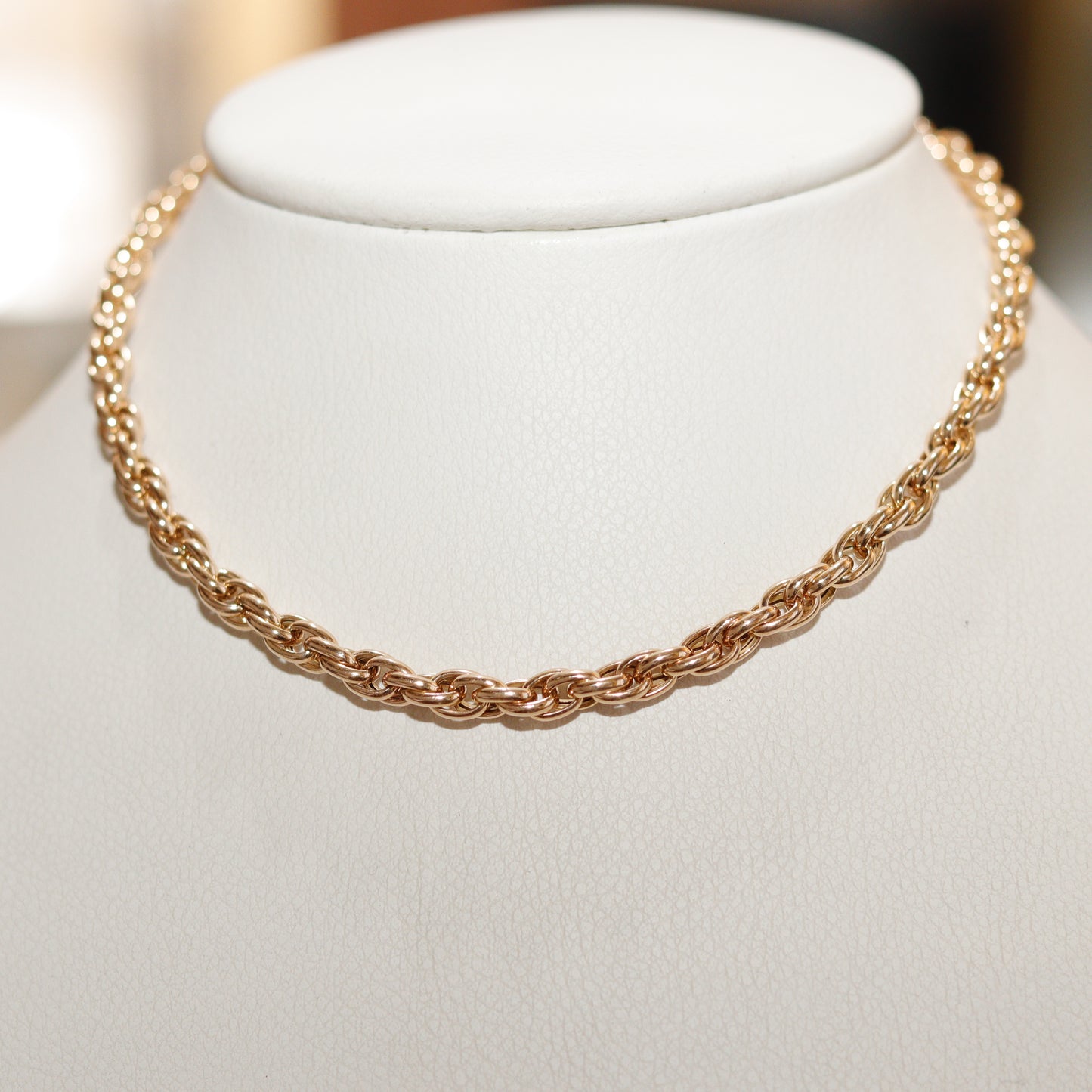 COLLAR ENTRELAZADO